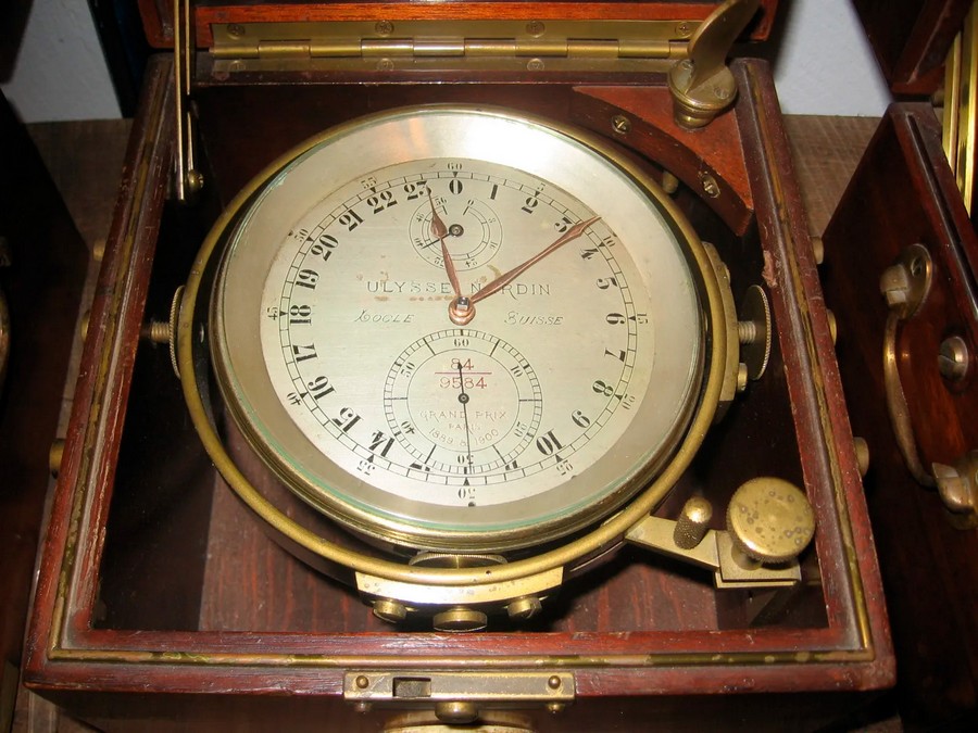 Морской хронометр в Музее навигационных приборов (Museo degli strumenti per la navigazione), Белладжо